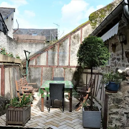 Maison Avec Patio Dans Le Centre Historique بيت للعطل