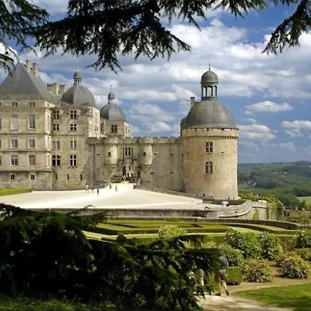 Maison Avec Patio Dans Le Centre Historique * Terrasson