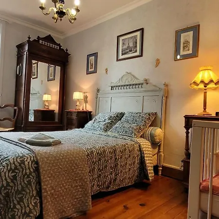 Maison Avec Patio Dans Le Centre Historique بيت للعطل Terrasson