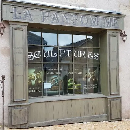 Maison Avec Patio Dans Le Centre Historique Terrasson-Lavilledieu