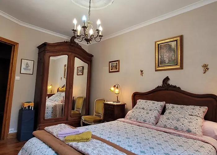 Maison Avec Patio Dans Le Centre Historique Terrasson